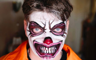Halloween-Creepy-Clown-face-paint-1